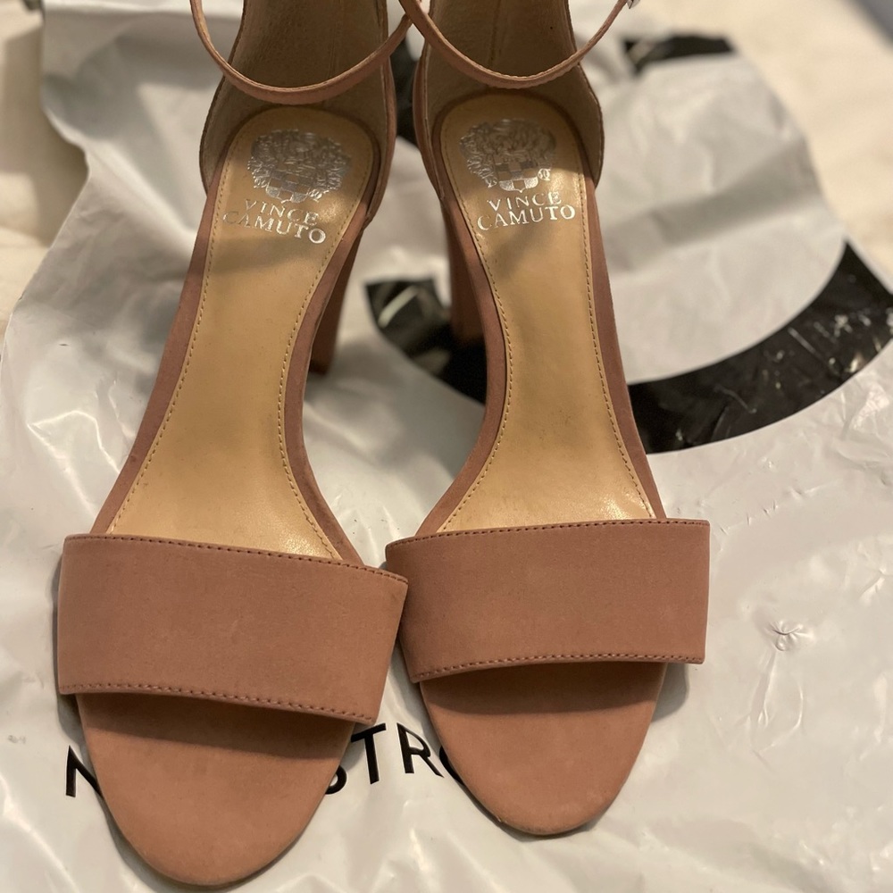 Vince Camuto Chunky Heel Sandals…Size 8.5 Color Rose Quartz.